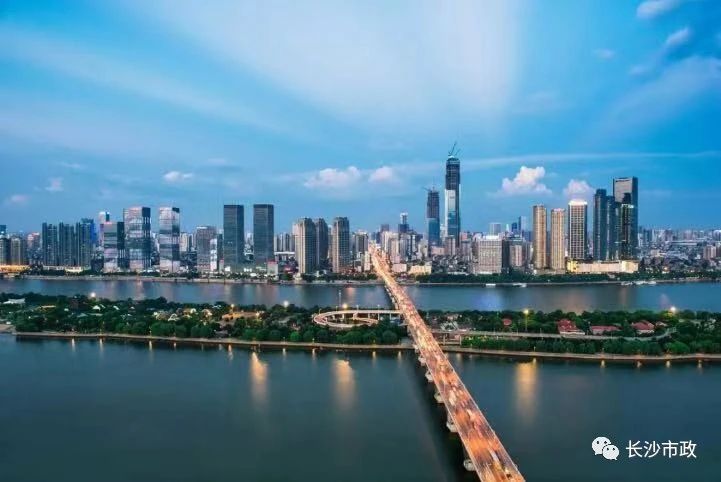 以城市，見未來；與城市，共成長